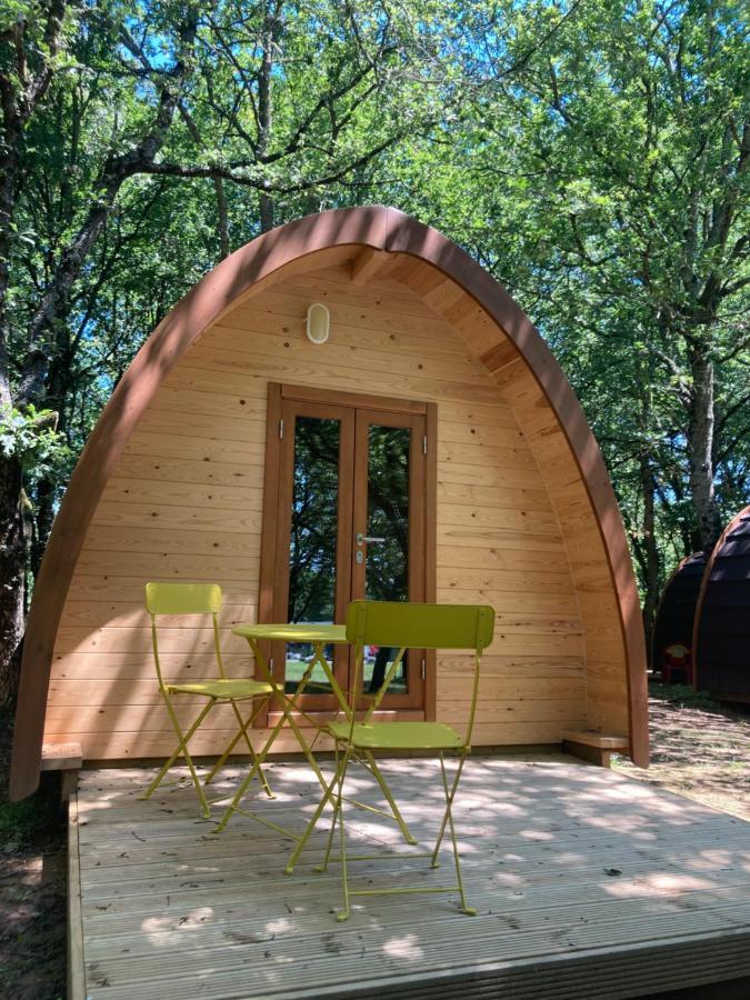 Camping Vila De Sarria Ngoại thất bức ảnh