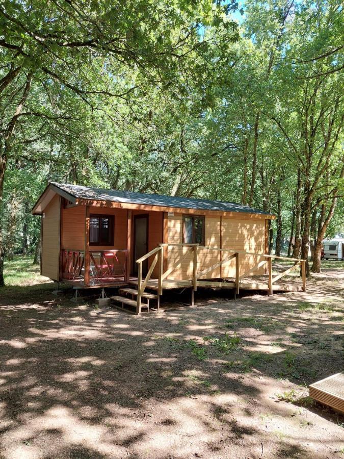 Camping Vila De Sarria Ngoại thất bức ảnh