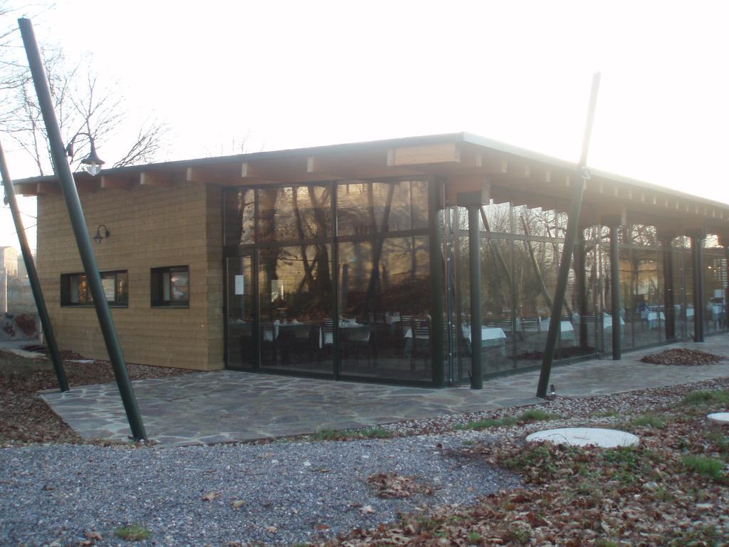 Camping Vila De Sarria Ngoại thất bức ảnh
